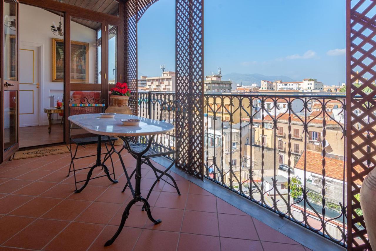 Le Rose Di Nonna Maria, Appartamento Di Lusso In Centro Citta Palermo Luaran gambar