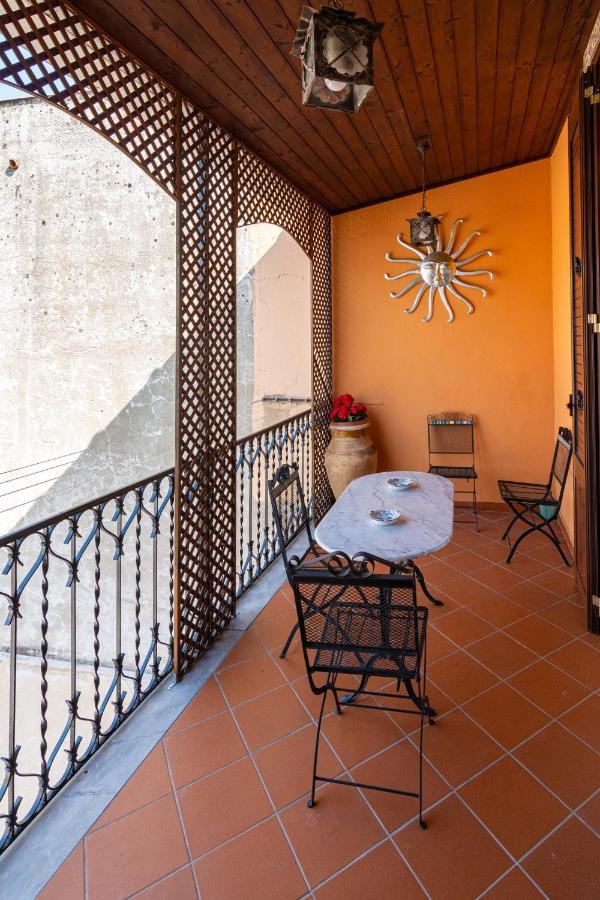 Le Rose Di Nonna Maria, Appartamento Di Lusso In Centro Citta Palermo Luaran gambar