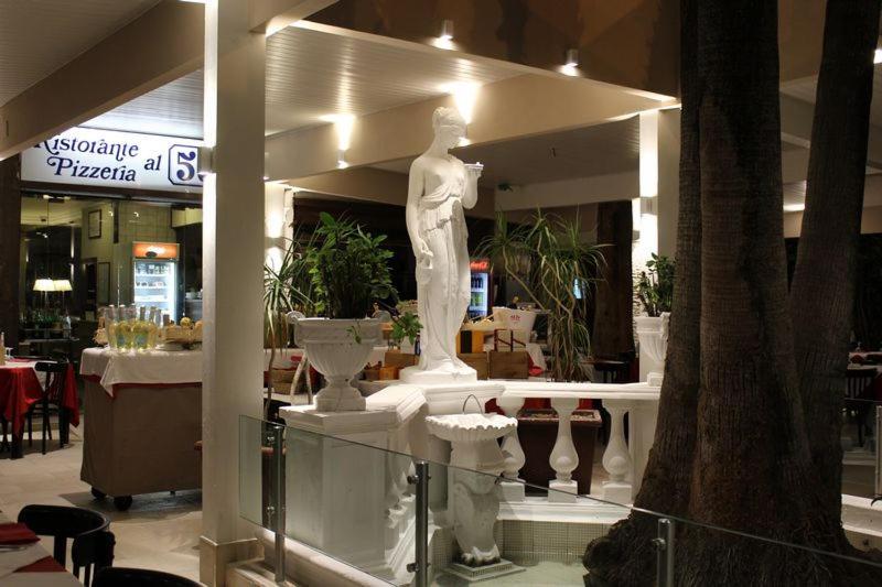 Le Rose Di Nonna Maria, Appartamento Di Lusso In Centro Citta Palermo Luaran gambar